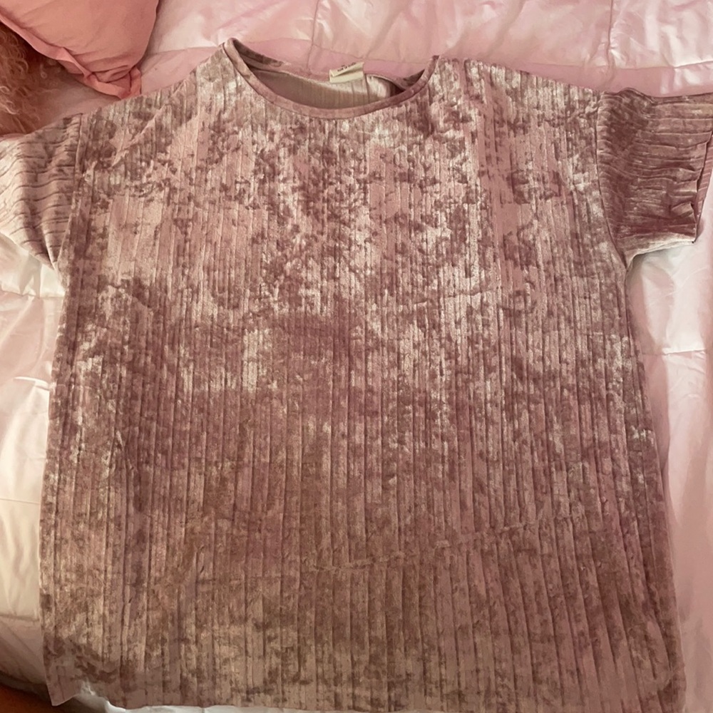 Zara kids pink velvet shirt.